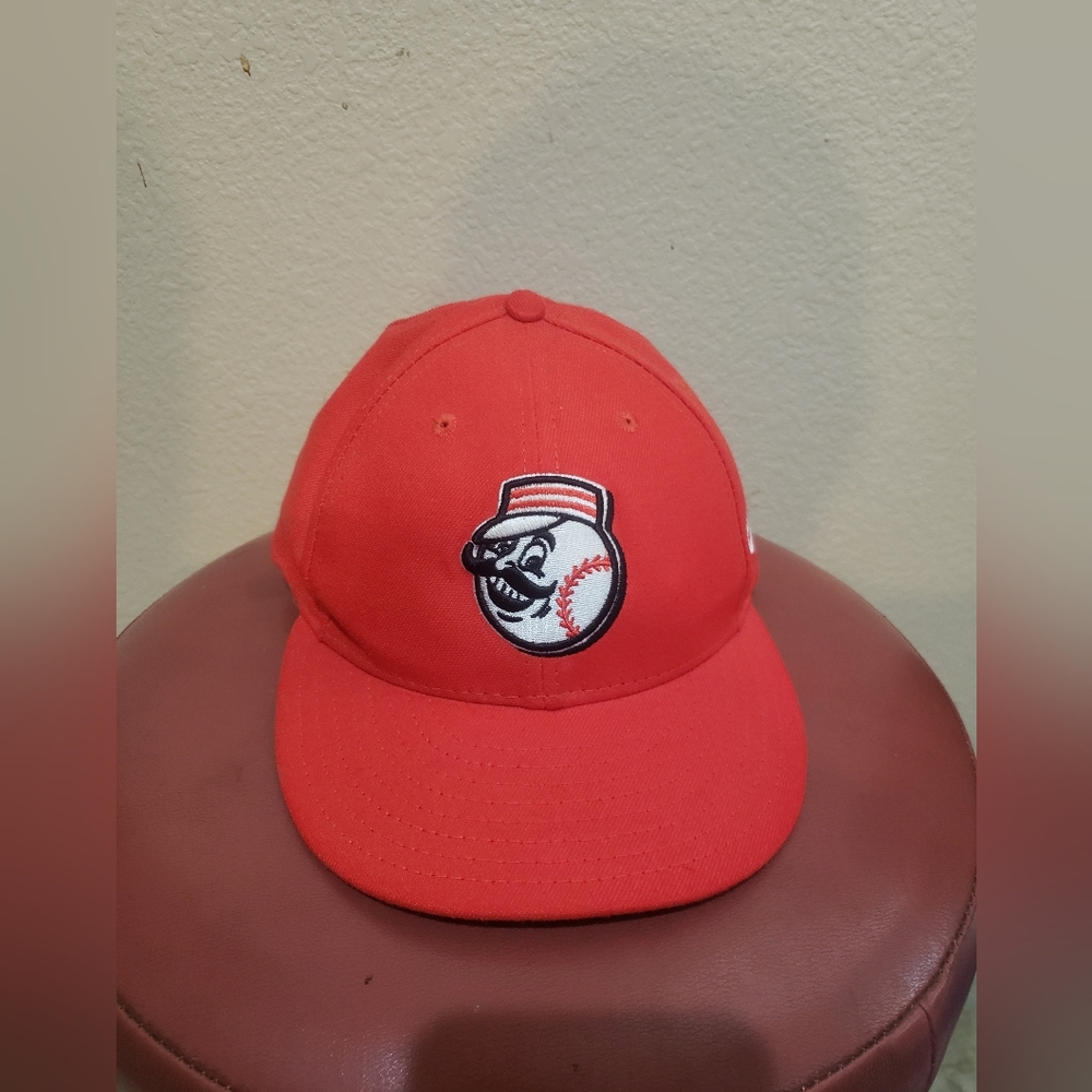 Cincinnati Reds, Mr Redlegs baseball hat.Size 71/8.